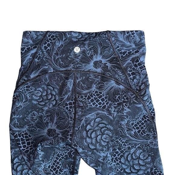 Lululemon Train Times High Rise Mesh Crop 17" in Nouveau Mach Blue Black Sz 4 - Picture 10 of 10